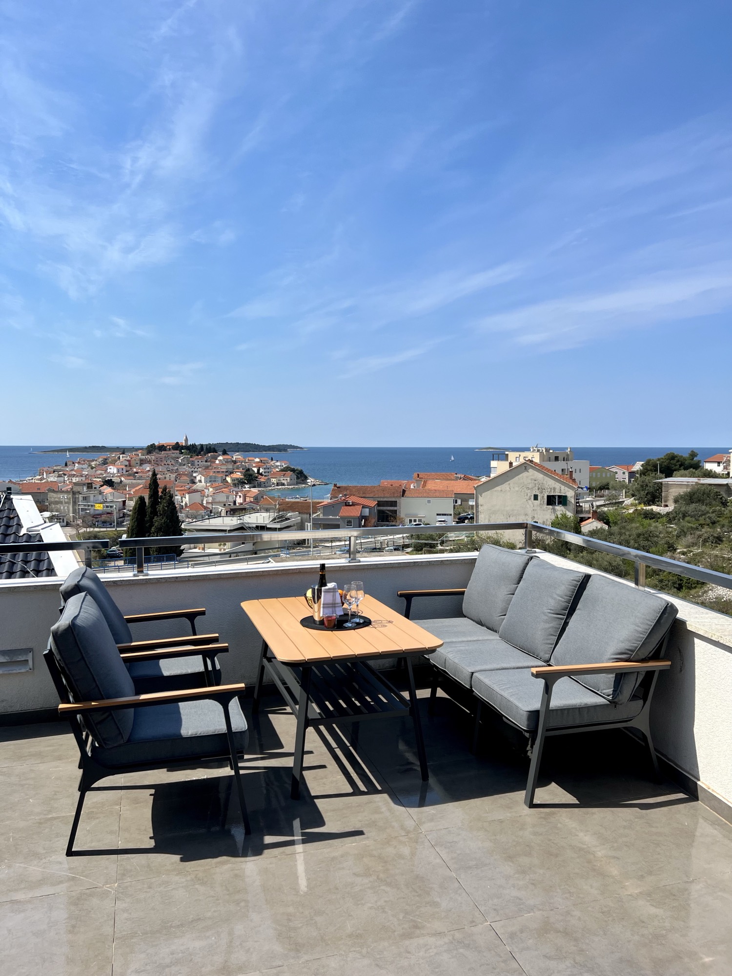 Wraparound sea-view terrace